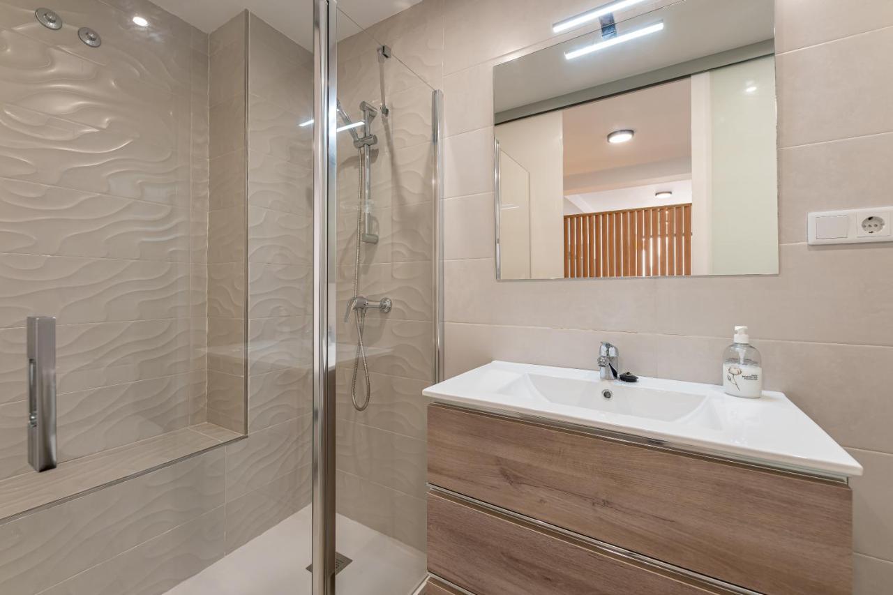 La Trinidad Suites ฟูเอนฮิโรลา ภายนอก รูปภาพ