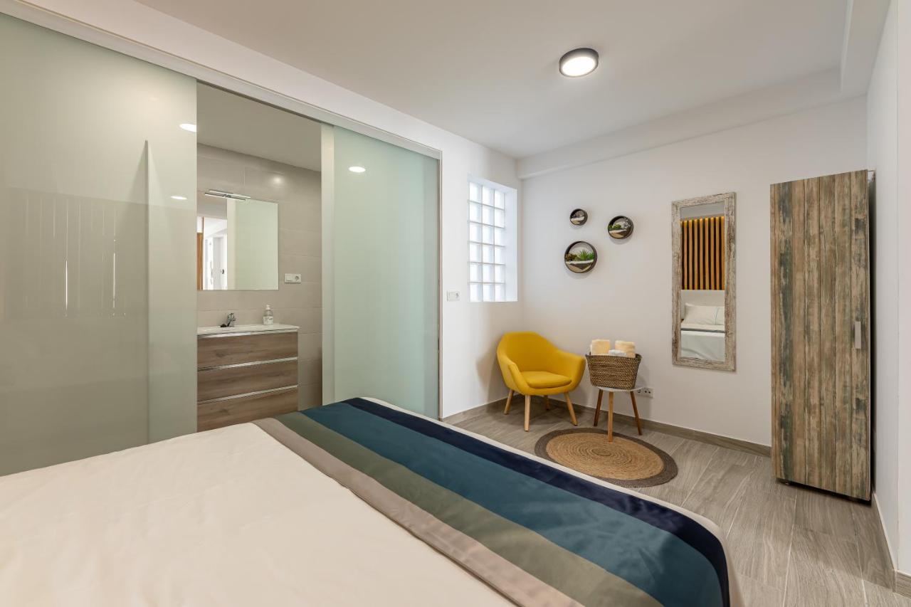 La Trinidad Suites ฟูเอนฮิโรลา ภายนอก รูปภาพ